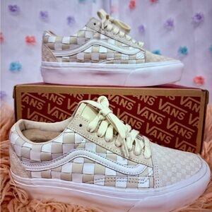 Vans Cream White Quilted platform Sneakers